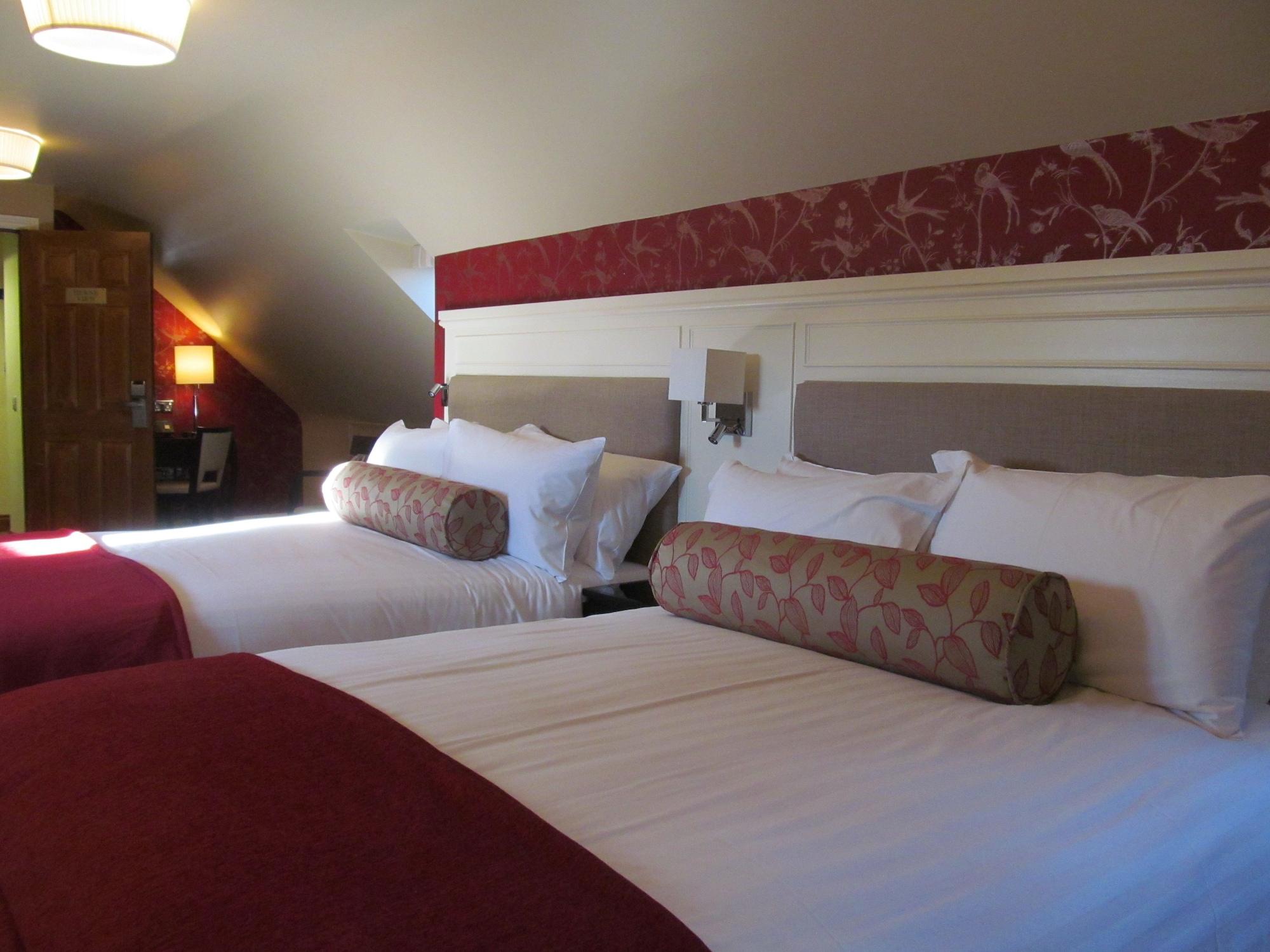The Shrubbery Hotel, 일민스터 외부 사진