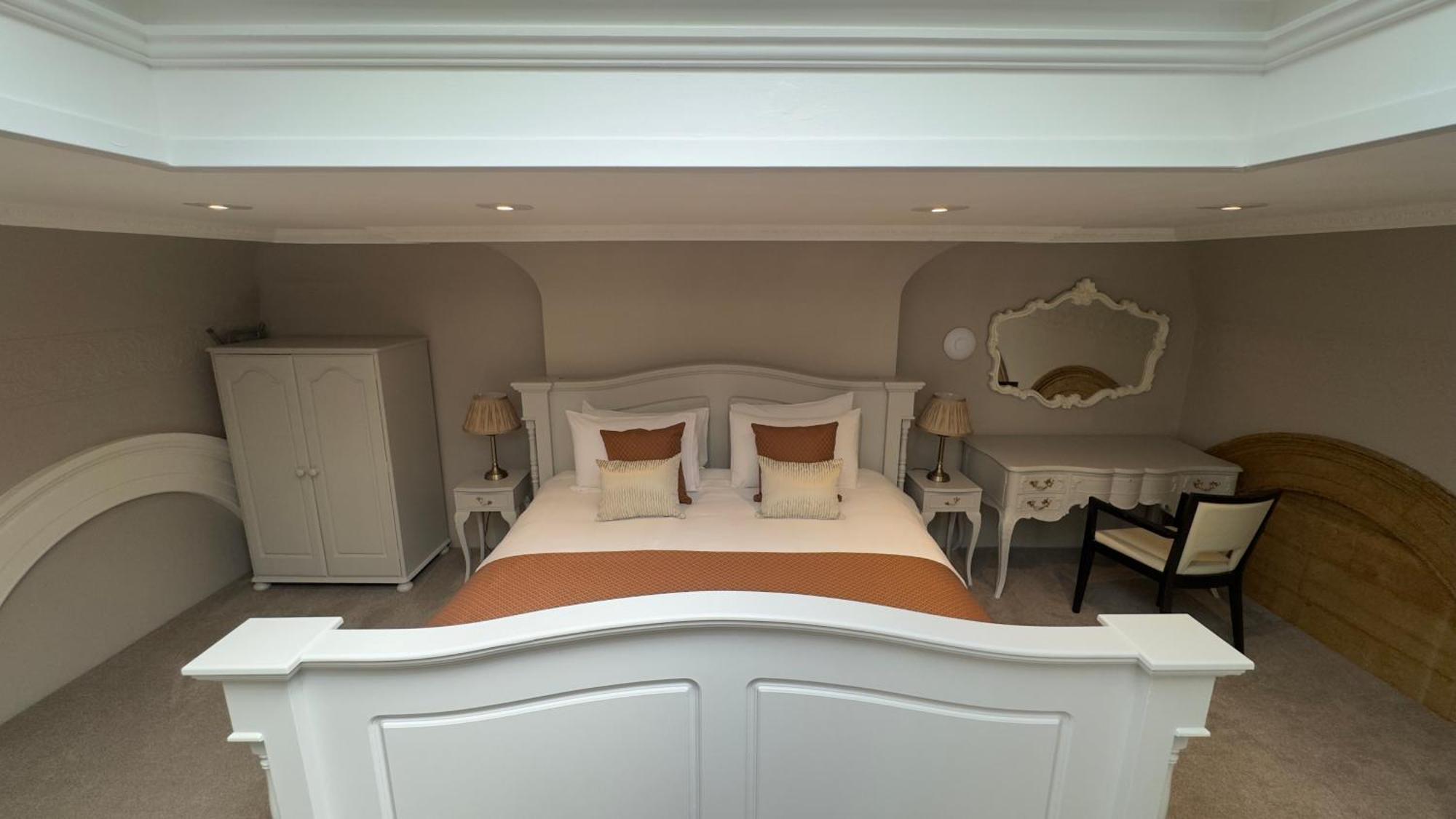 The Shrubbery Hotel, 일민스터 외부 사진