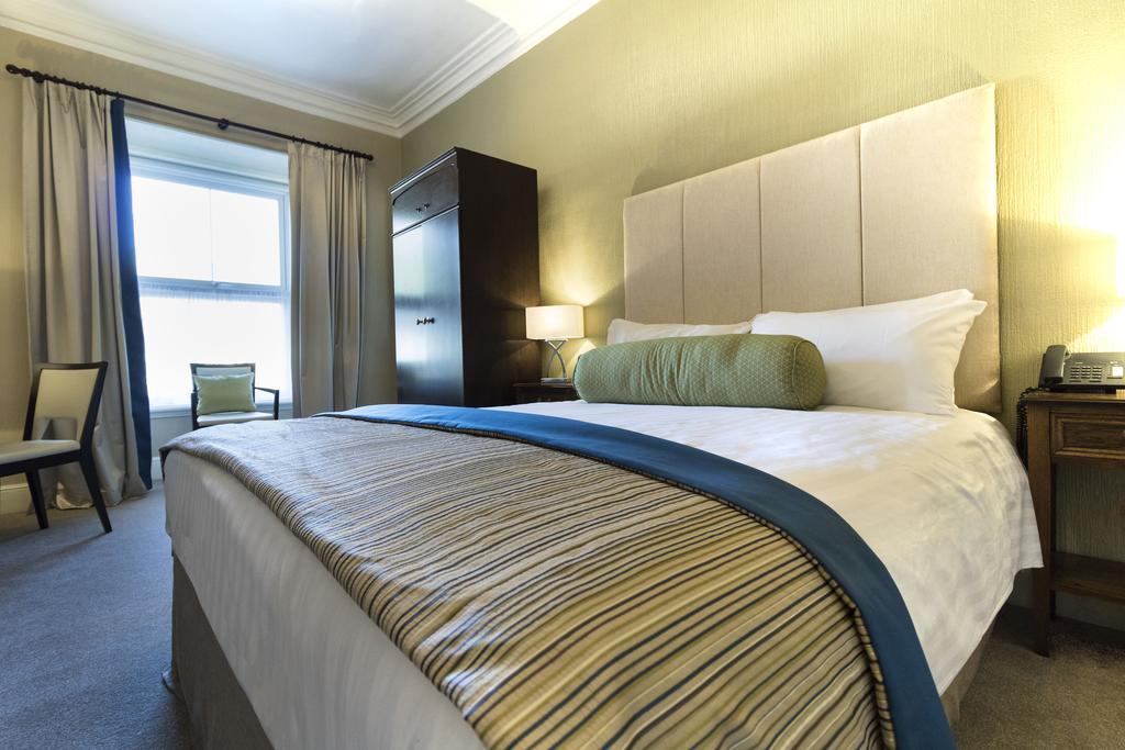 The Shrubbery Hotel, 일민스터 외부 사진