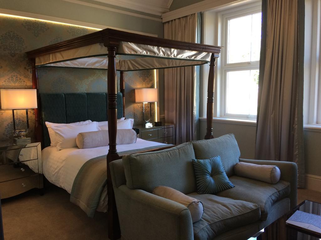 The Shrubbery Hotel, 일민스터 외부 사진
